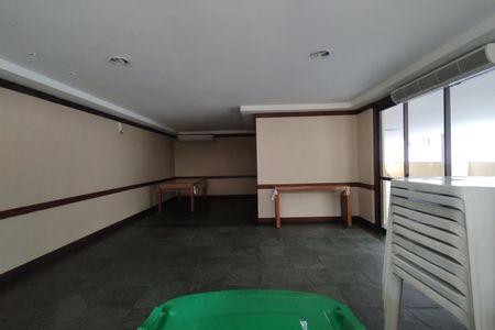 Apartamento à venda com 63m², 2 quartos e 1 vaga Apartamento à venda com 63m², 2 quartos e 1 vagaÁrea comum - Salão de festas