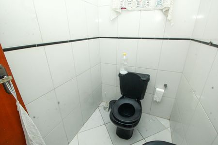 Casa à venda com 202m², 4 quartos e 4 vagas Casa à venda com 202m², 4 quartos e 4 vagasLavabo