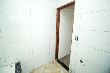 Casa à venda com 202m², 4 quartos e 4 vagas Casa à venda com 202m², 4 quartos e 4 vagasBanheiro da Suíte