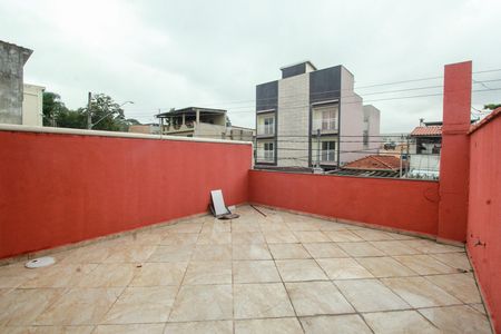 Casa à venda com 202m², 4 quartos e 4 vagas Casa à venda com 202m², 4 quartos e 4 vagasVaranda