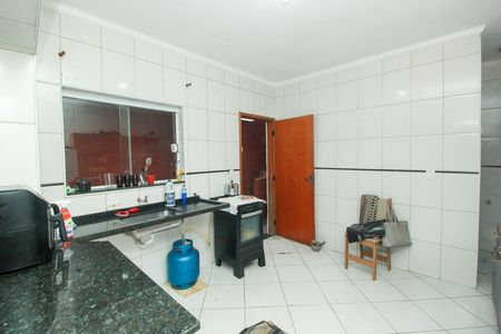 Casa à venda com 202m², 4 quartos e 4 vagas Casa à venda com 202m², 4 quartos e 4 vagasCozinha