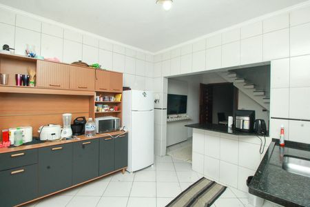 Casa à venda com 202m², 4 quartos e 4 vagas Casa à venda com 202m², 4 quartos e 4 vagasCozinha