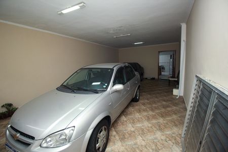 Casa à venda com 202m², 4 quartos e 4 vagas Casa à venda com 202m², 4 quartos e 4 vagasGaragem