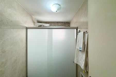 Apartamento à venda com 63m², 2 quartos e 1 vaga Apartamento à venda com 63m², 2 quartos e 1 vagaBanheiro Social
