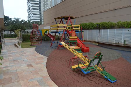 Apartamento para alugar com 156m², 3 quartos e 2 vagasÁrea comum - Playground