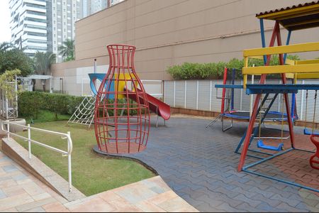 Apartamento para alugar com 156m², 3 quartos e 2 vagasÁrea comum - Playground