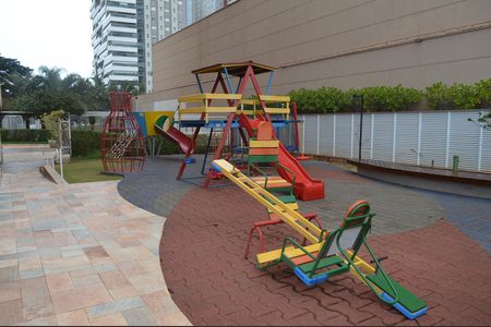 Apartamento para alugar com 156m², 3 quartos e 2 vagasÁrea comum - Playground