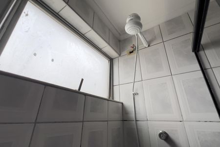 Banheiro de apartamento à venda com 2 quartos, 70m² em Vila Yaya, Guarulhos