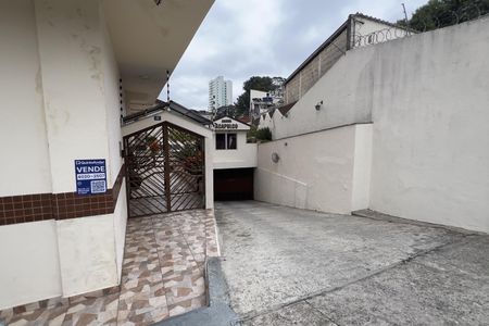 Apartamento à venda com 70m², 2 quartos e 1 vaga Apartamento à venda com 70m², 2 quartos e 1 vagaFachada com placa
