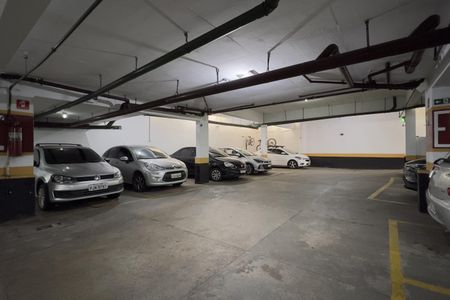 Apartamento à venda com 70m², 2 quartos e 1 vaga Apartamento à venda com 70m², 2 quartos e 1 vagaGaragem