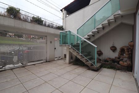 Casa para alugar com 300m², 3 quartos e 4 vagasFachada Casa