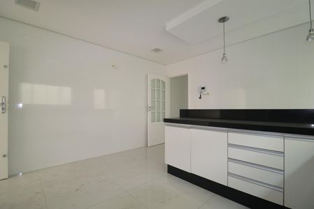 Casa para alugar com 300m², 3 quartos e 4 vagasCozinha
