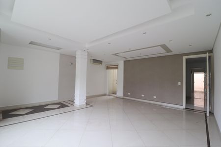 Casa para alugar com 300m², 3 quartos e 4 vagasSala