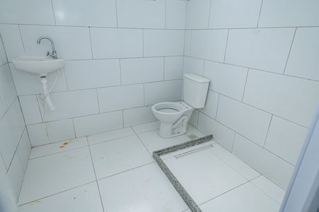 Casa para alugar com 55m², 2 quartos e sem vaga Casa para alugar com 55m², 2 quartos e sem vagaBanheiro