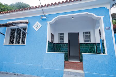 Casa para alugar com 55m², 2 quartos e sem vaga Casa para alugar com 55m², 2 quartos e sem vagaFachada