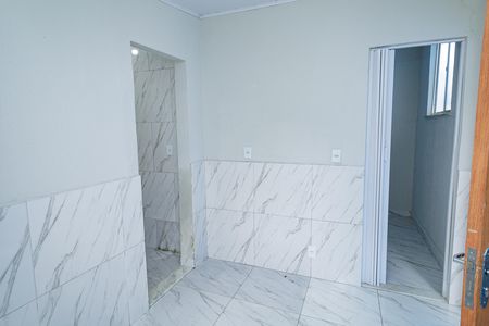 Sala de casa para alugar com 1 quarto, 39m² em Paciência, Rio de Janeiro