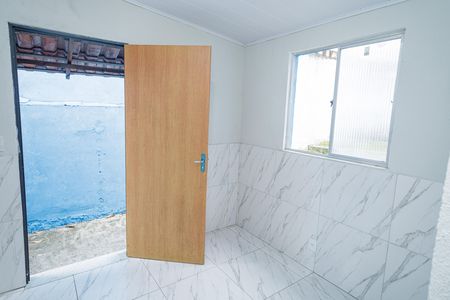Sala de casa para alugar com 1 quarto, 39m² em Paciência, Rio de Janeiro