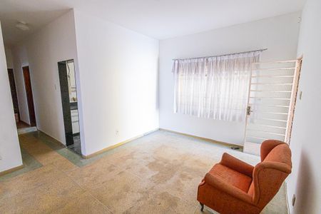 Casa para alugar com 290m², 4 quartos e 4 vagas Casa para alugar com 290m², 4 quartos e 4 vagasCopa