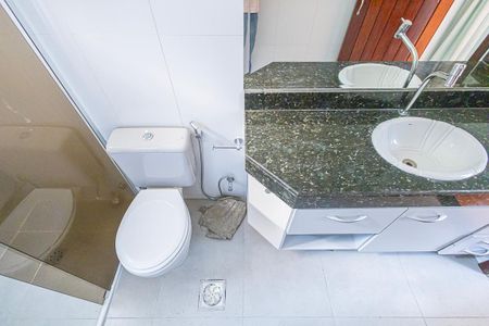 Casa para alugar com 290m², 4 quartos e 4 vagas Casa para alugar com 290m², 4 quartos e 4 vagassuite