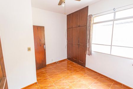 Casa para alugar com 290m², 4 quartos e 4 vagas Casa para alugar com 290m², 4 quartos e 4 vagasQuarto 3