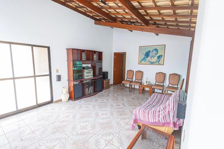 Casa para alugar com 290m², 4 quartos e 4 vagas Casa para alugar com 290m², 4 quartos e 4 vagasSala 2 andar