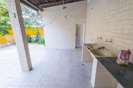 Casa para alugar com 290m², 4 quartos e 4 vagas Casa para alugar com 290m², 4 quartos e 4 vagasArea de serviço
