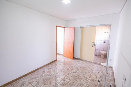 Casa para alugar com 290m², 4 quartos e 4 vagas Casa para alugar com 290m², 4 quartos e 4 vagasQuarto 4 / lavabo