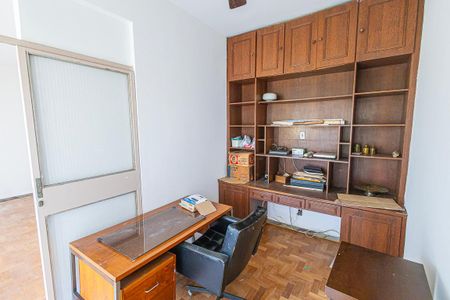 Casa para alugar com 290m², 4 quartos e 4 vagas Casa para alugar com 290m², 4 quartos e 4 vagasEscritorio