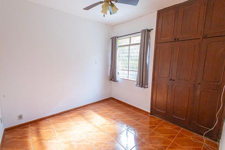 Casa para alugar com 290m², 4 quartos e 4 vagas Casa para alugar com 290m², 4 quartos e 4 vagasQuarto 2