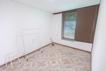 Casa para alugar com 290m², 4 quartos e 4 vagas Casa para alugar com 290m², 4 quartos e 4 vagasQuarto 4 / lavabo