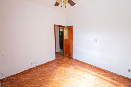 Casa para alugar com 290m², 4 quartos e 4 vagas Casa para alugar com 290m², 4 quartos e 4 vagasQuarto 2