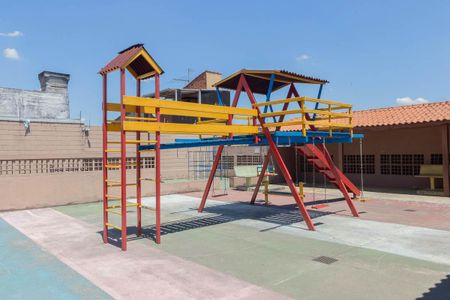 Apartamento para alugar com 52m², 2 quartos e 1 vaga Apartamento para alugar com 52m², 2 quartos e 1 vagaÁrea comum - Playground