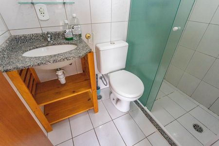 Apartamento para alugar com 52m², 2 quartos e 1 vaga Apartamento para alugar com 52m², 2 quartos e 1 vagaBanheiro social
