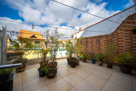 Casa à venda com 157m², 3 quartos e 2 vagasÁrea Externa