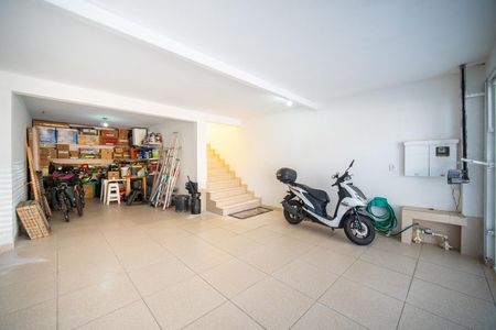 Casa à venda com 157m², 3 quartos e 2 vagasGaragem
