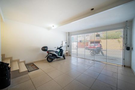 Casa à venda com 157m², 3 quartos e 2 vagasGaragem