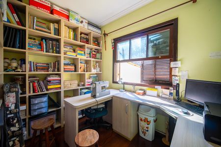 Casa à venda com 157m², 3 quartos e 2 vagasQuarto