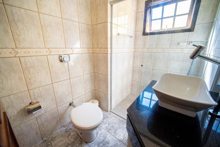 Casa à venda com 157m², 3 quartos e 2 vagasBanheiro