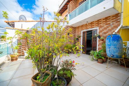 Casa à venda com 157m², 3 quartos e 2 vagasÁrea Externa