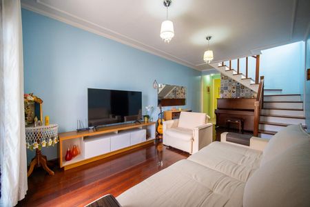 Casa à venda com 157m², 3 quartos e 2 vagasSala