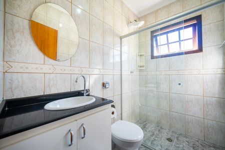 Casa à venda com 157m², 3 quartos e 2 vagasBanheiro