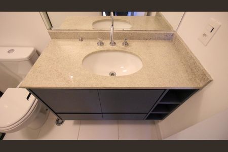Apartamento à venda com 78m², 2 quartos e 1 vagaBanheiro da Suíte