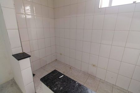 Cozinha de kitnet/studio para alugar com 0 quarto, 28m² em Liberdade, São Paulo