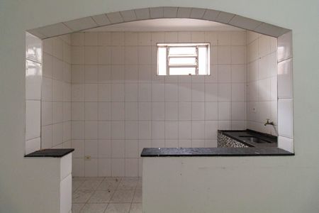 Cozinha de kitnet/studio para alugar com 0 quarto, 28m² em Liberdade, São Paulo