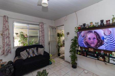 Casa para alugar com 76m², 2 quartos e 1 vaga Casa para alugar com 76m², 2 quartos e 1 vagaSala