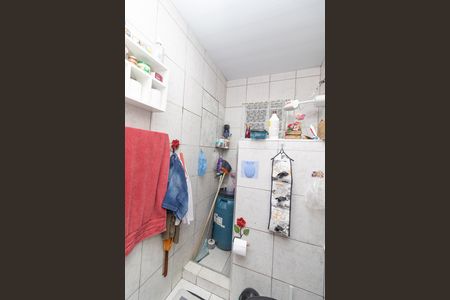Casa para alugar com 76m², 2 quartos e 1 vaga Casa para alugar com 76m², 2 quartos e 1 vagaBanheiro
