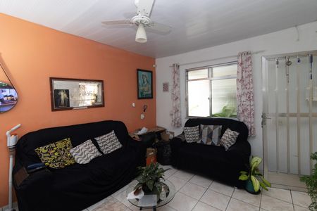 Casa para alugar com 76m², 2 quartos e 1 vaga Casa para alugar com 76m², 2 quartos e 1 vagaSala