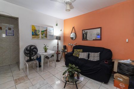 Casa para alugar com 76m², 2 quartos e 1 vaga Casa para alugar com 76m², 2 quartos e 1 vagaSala