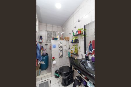 Casa para alugar com 76m², 2 quartos e 1 vaga Casa para alugar com 76m², 2 quartos e 1 vagaBanheiro