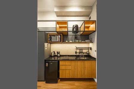Studio à venda com 28m², 1 quarto e sem vaga Studio à venda com 28m², 1 quarto e sem vagaStudioStudio